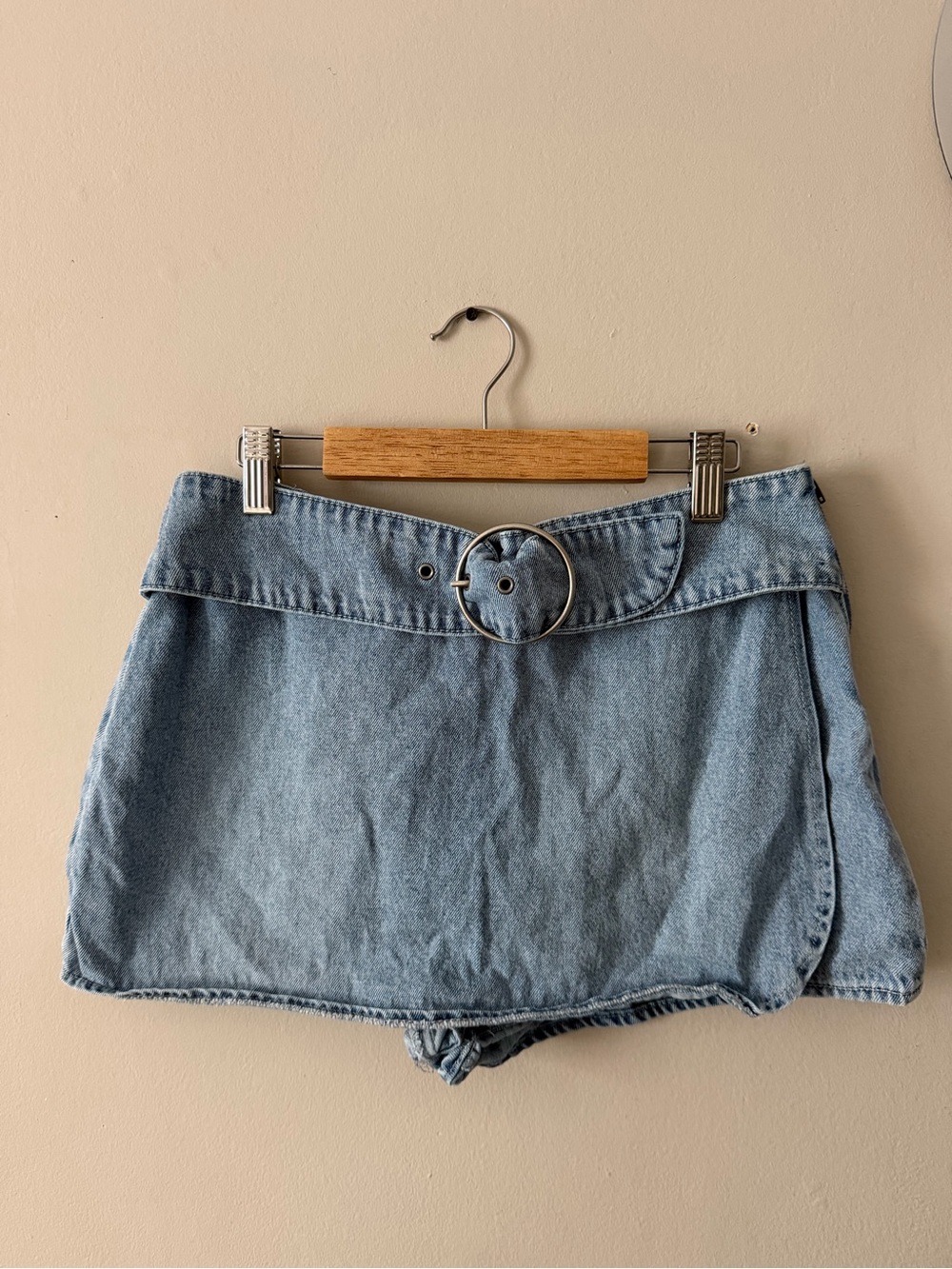 High-Waist Light Blue Denim Belted Shorts